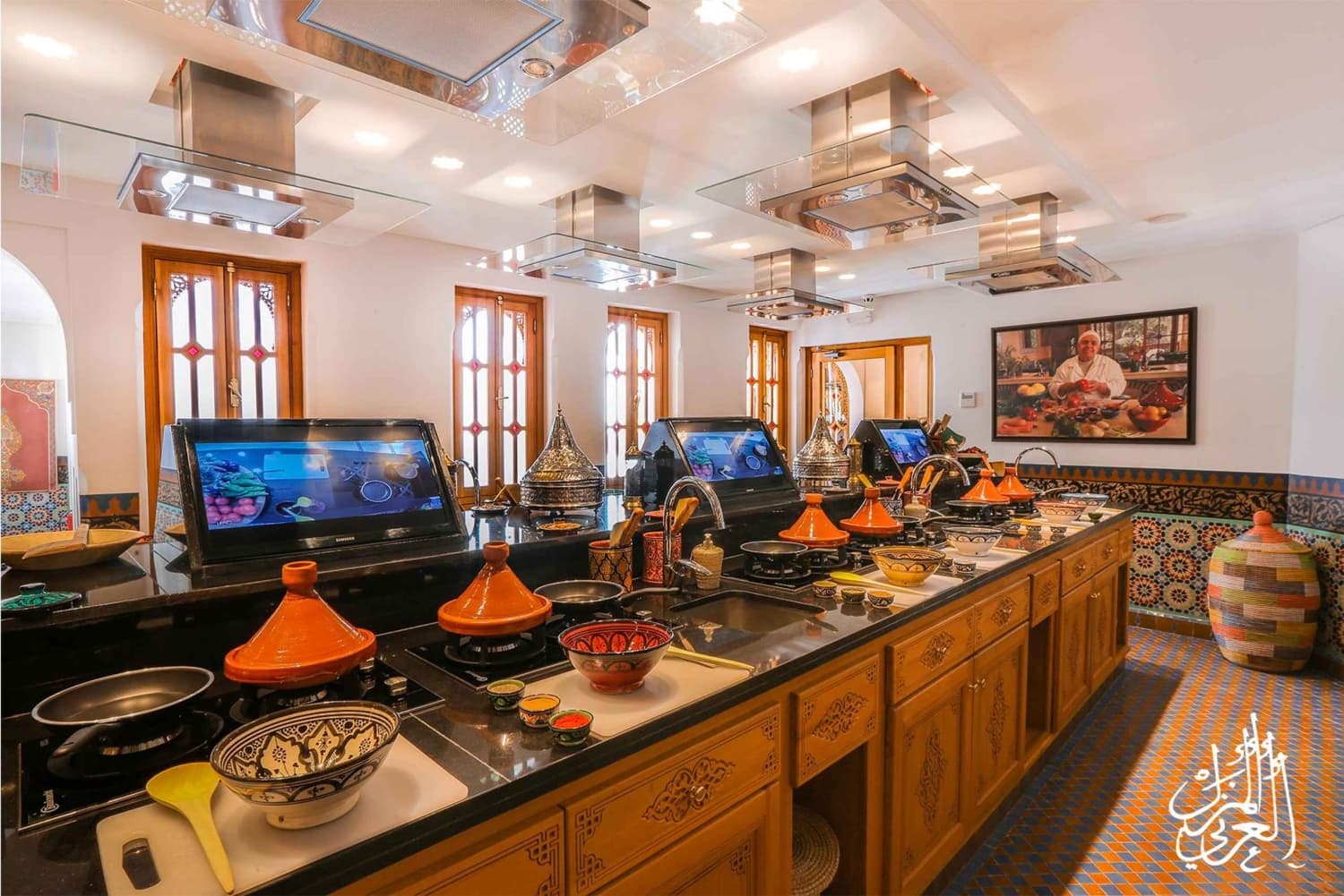 Hands-on culinary workshop preparing Moroccan tagines at La Maison Arabe